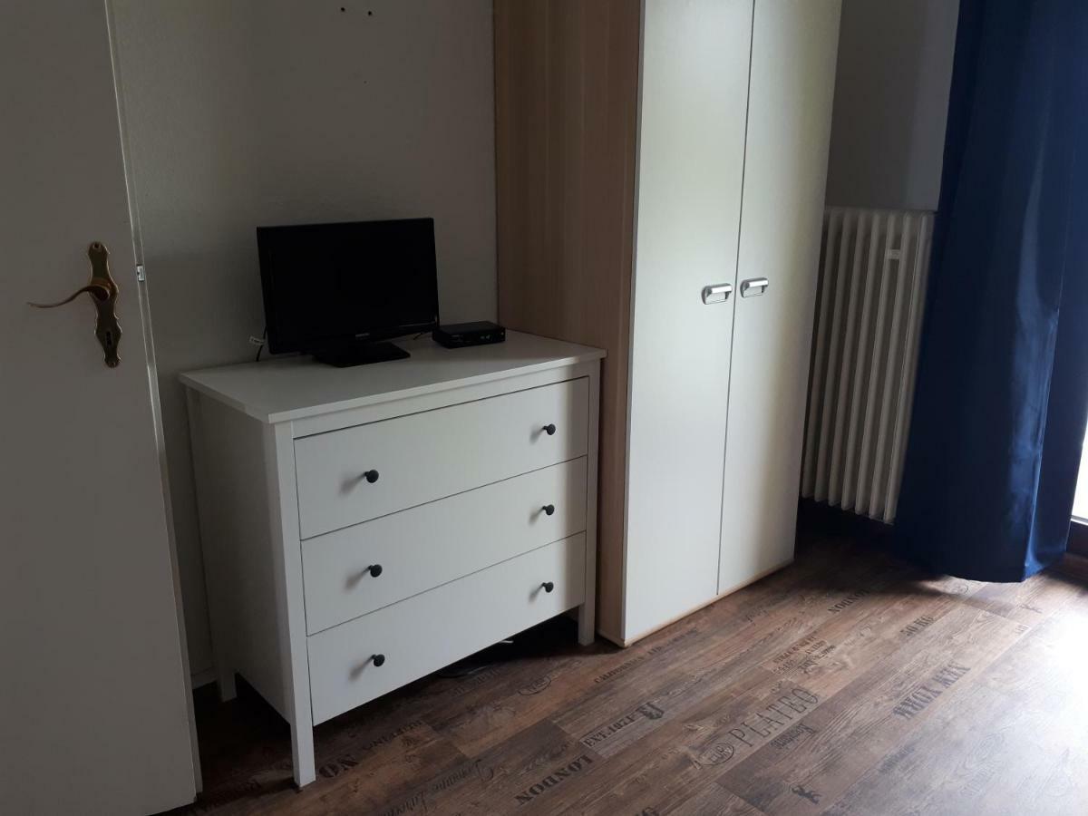 An Der Norf 65 Bitte Beachten Sie Die Check-In Und Check-Out Zeiten Neuss Dış mekan fotoğraf